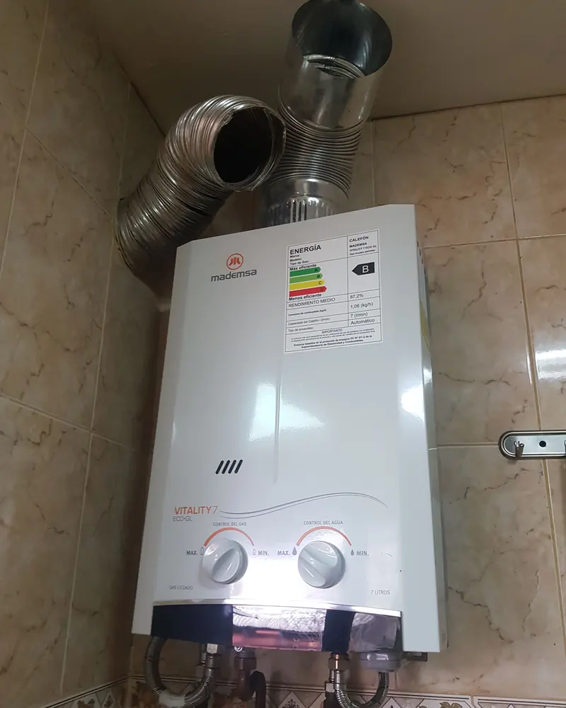 Calefont instalado con ducto nuevo